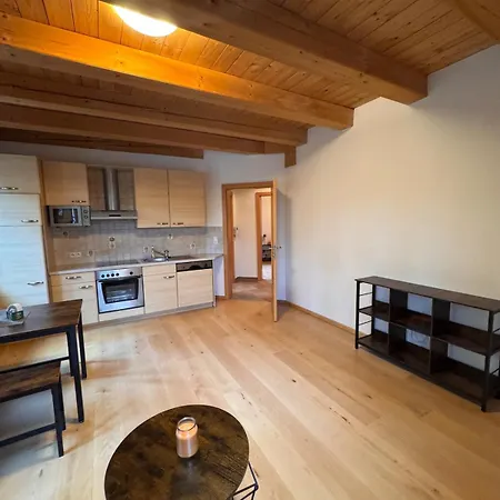 Geschlossen - * Altensam